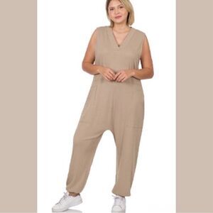 NWOT Zenana Sleeveless V-Neck Harem Jumpsuit in Mocha